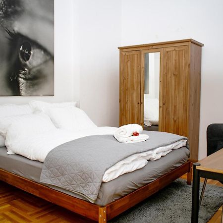 Heart Of The City, Entire Very Big Apartment Budapest Exteriör bild