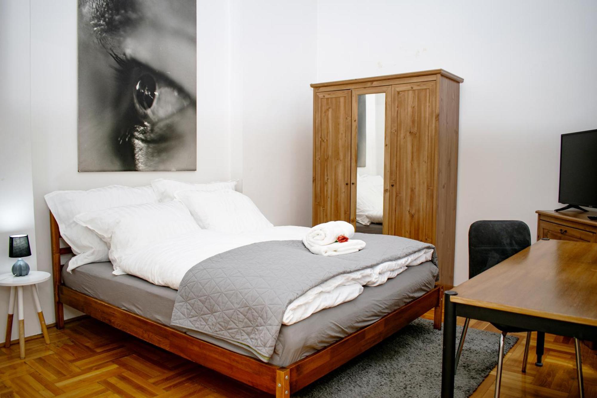 Heart Of The City, Entire Very Big Apartment Budapest Exteriör bild