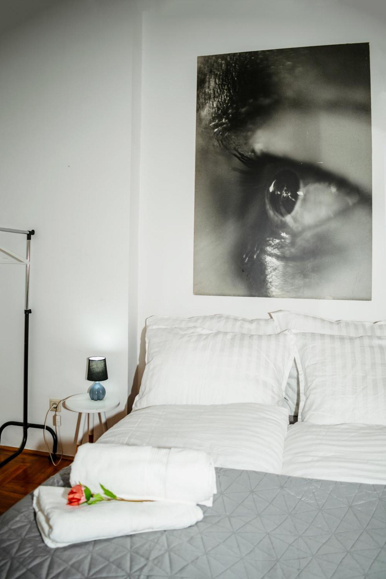 Heart Of The City, Entire Very Big Apartment Budapest Exteriör bild