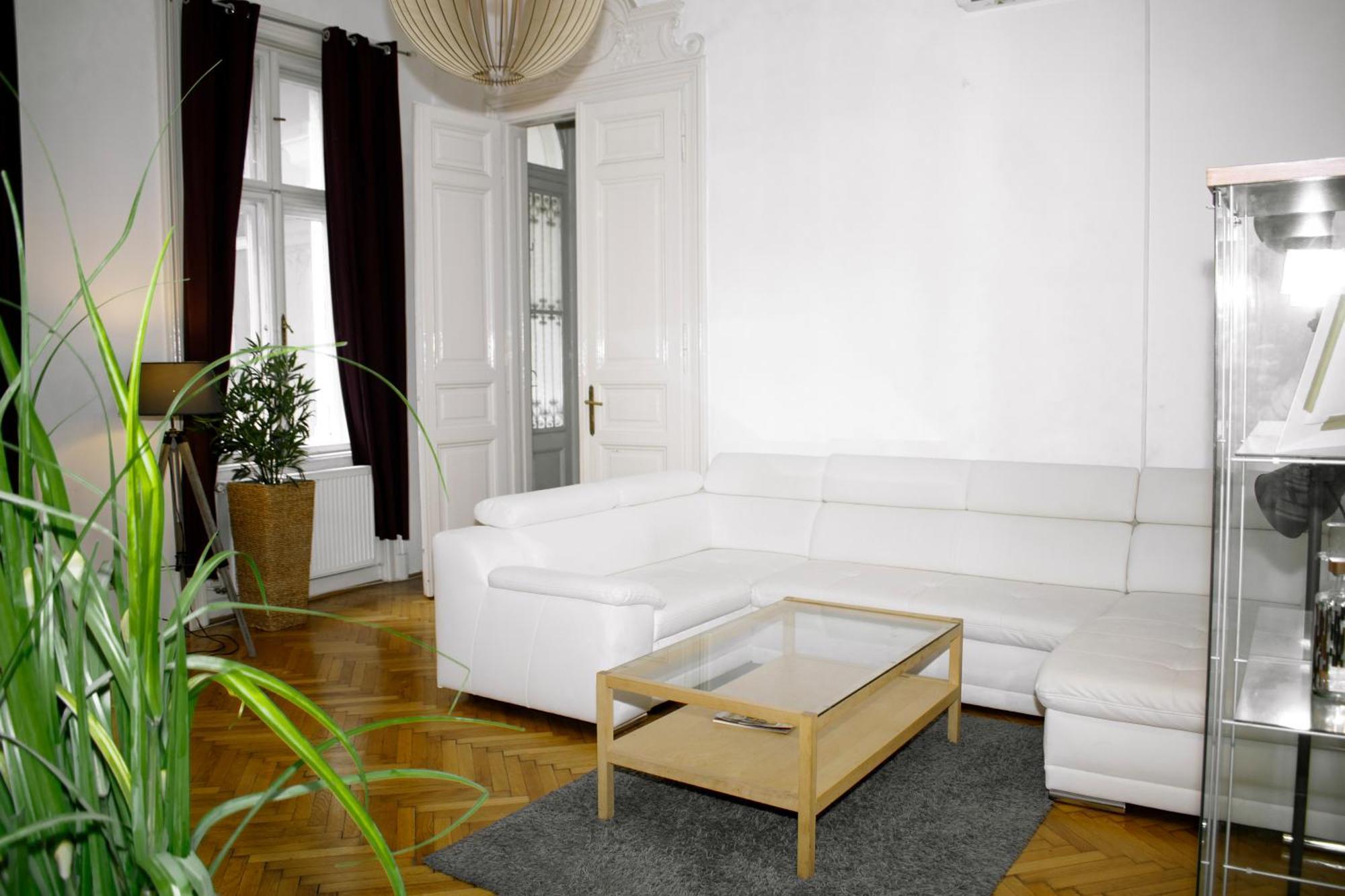 Heart Of The City, Entire Very Big Apartment Budapest Exteriör bild