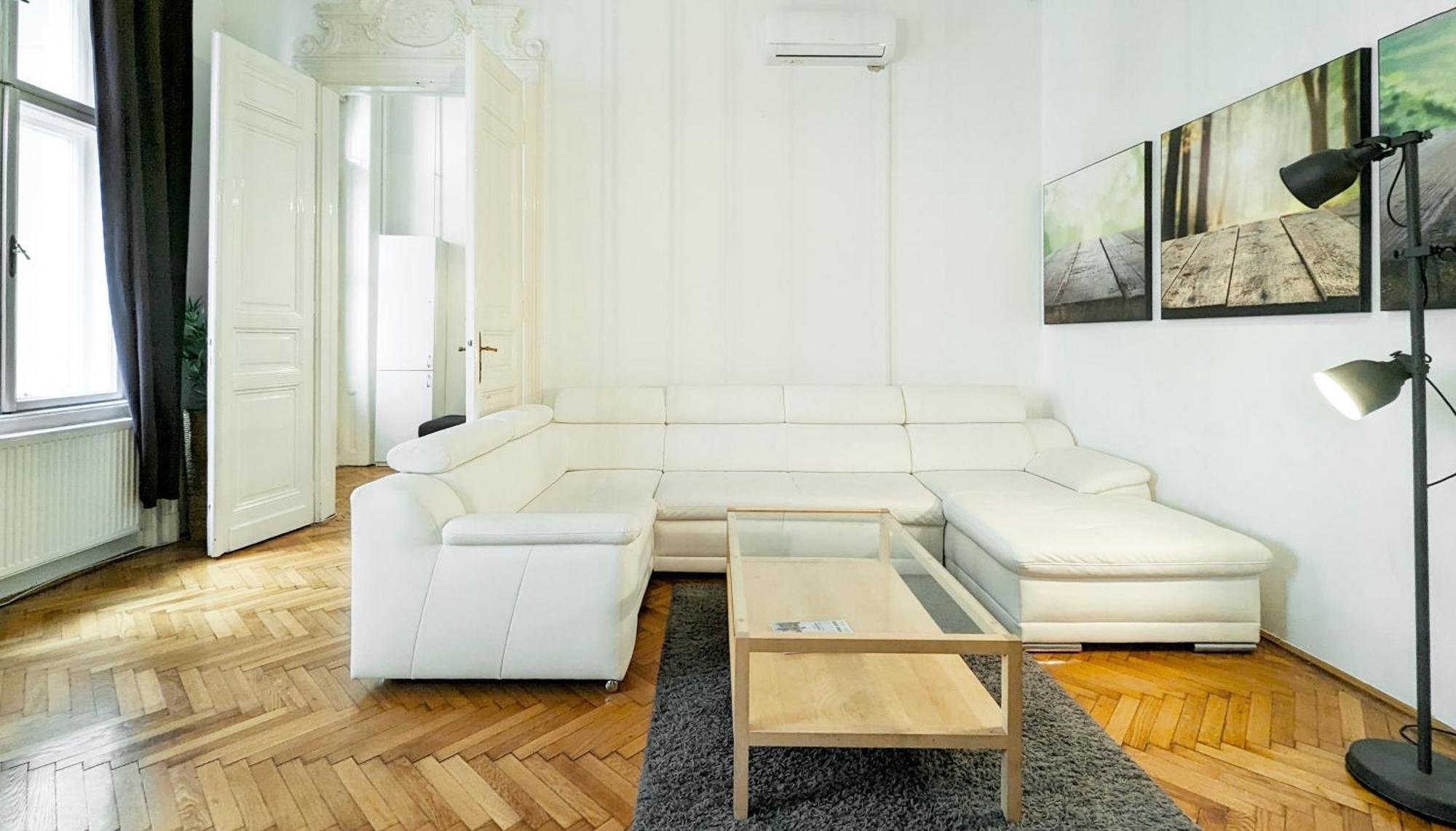 Heart Of The City, Entire Very Big Apartment Budapest Exteriör bild