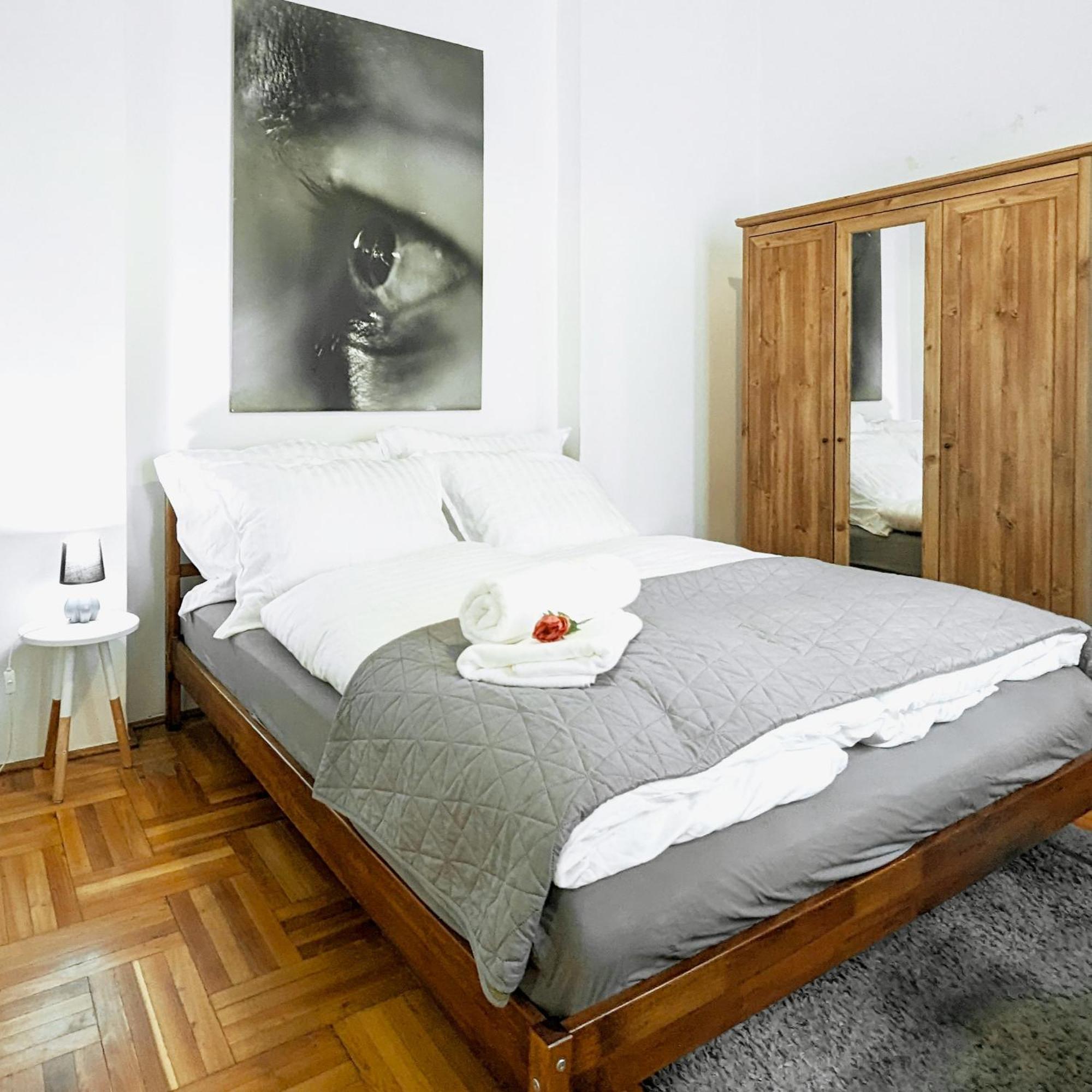 Heart Of The City, Entire Very Big Apartment Budapest Exteriör bild