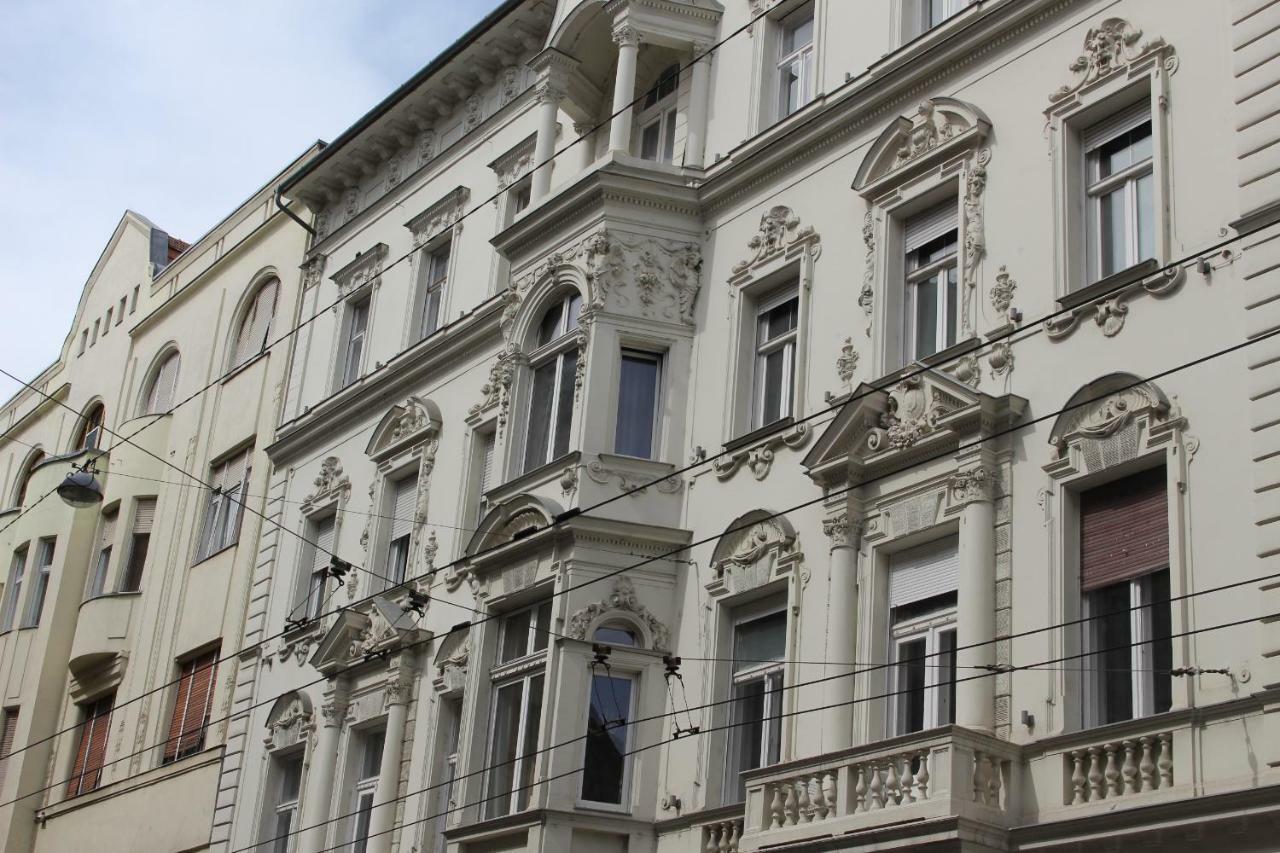 Heart Of The City, Entire Very Big Apartment Budapest Exteriör bild